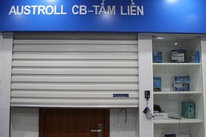 Tổng hợp 4 mẫu cửa cuốn tấm liền Austdoor đẹp cho cửa hàng nhà phố